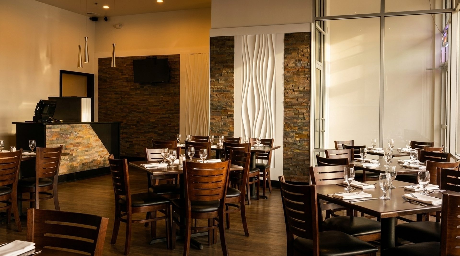 Hours, Dine-In & CatCash